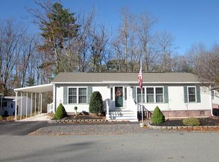 34 Sunset Ln, Plainville, MA 02762