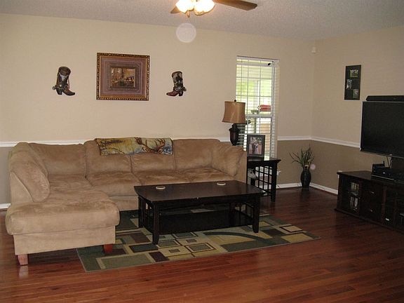 2nd image of 138 Starrwood Dr