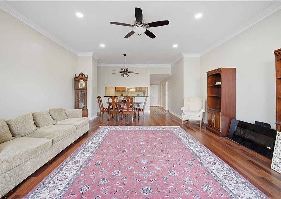 1st image of 40 Rader St APT 101