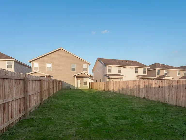 13902 Enzo Gate — Photo 17