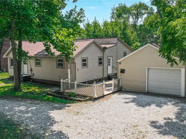 1640 Lockwood Rd, Barberton, OH 44203