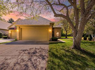 2591 Maple Forest Ct #1, Wixom, MI 48393