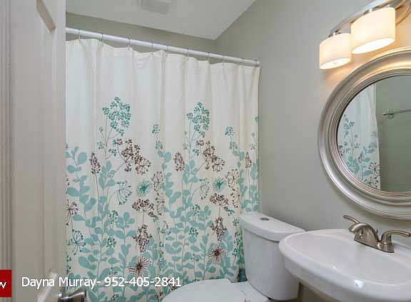 Bathroom-3221 Birch Pl