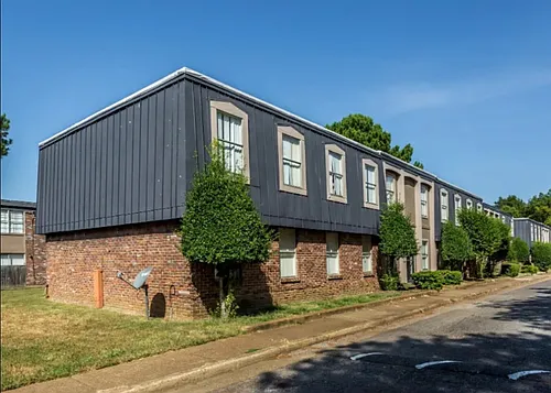 Hillcrest Apartments Photo 1