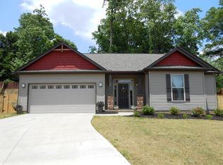 18 Elmcrest Ct, Taylors, SC 29687