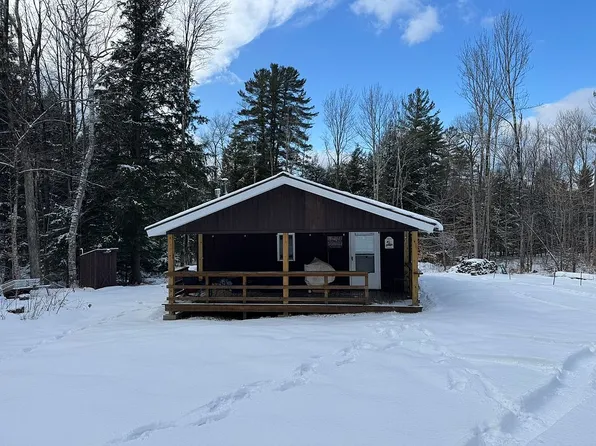 651 Hennessey Rd, Bakersfield, VT 05441