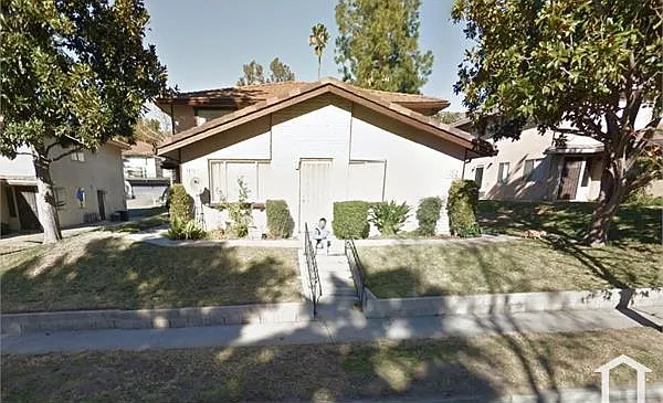 2 bed, 800 sqft, $1,995 — Photo 2