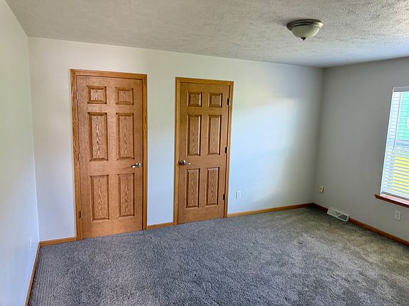 5th image of 98 Meadowlark Ln