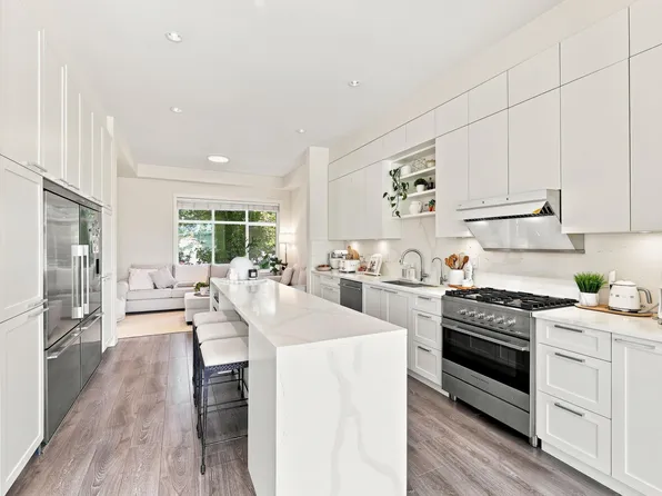 16828 Boxwood Dr #5, Surrey, BC V4N 0E2