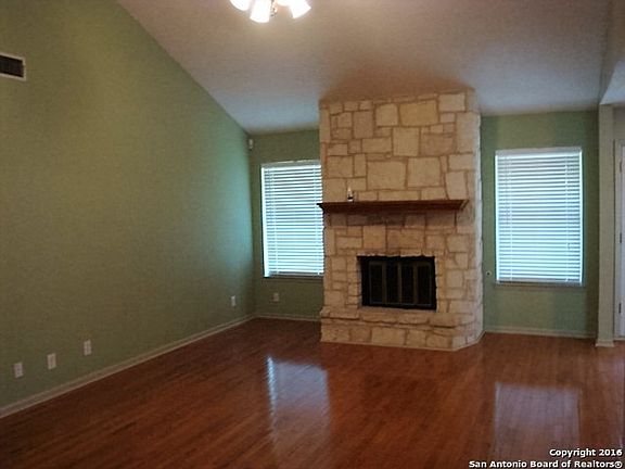 3rd image of 8438 Kingsway St