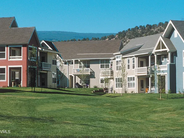 530 Founders Ave APT B-202, Eagle, CO 81631