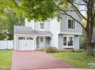 304 Court Of Elm, Vernon Hills, IL