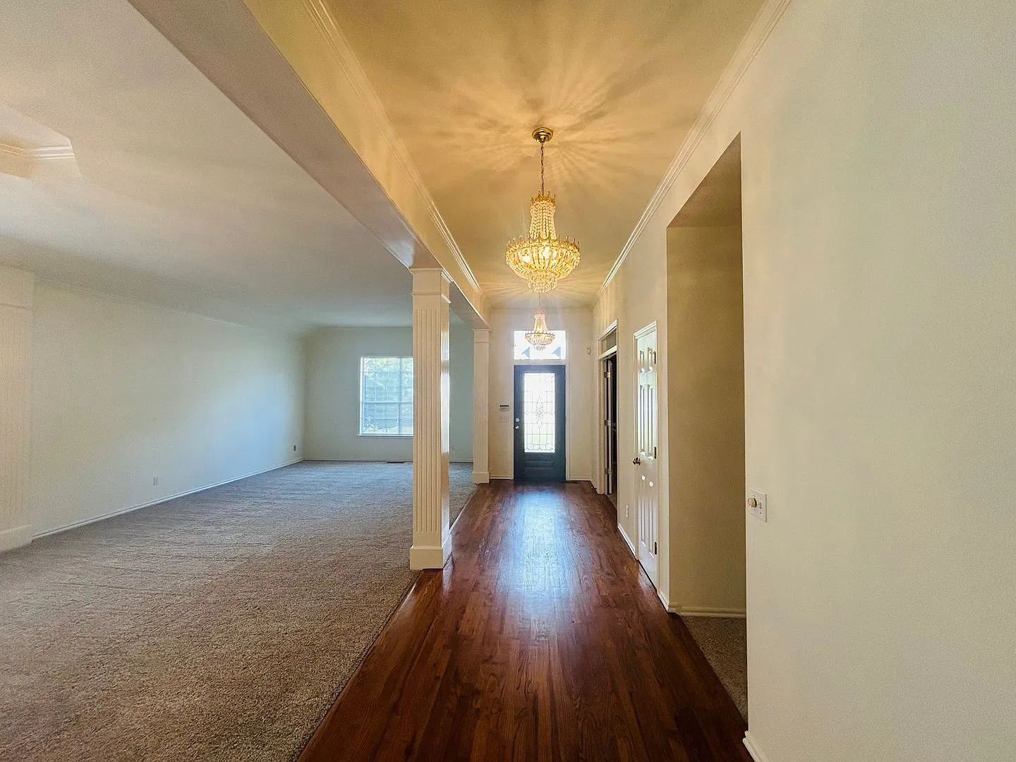 Gorgeous custom home in Southern Pointe IV with inground pool! — Photo 3