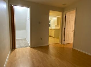 24 Concord St APT 1, Ashland, MA 01721
