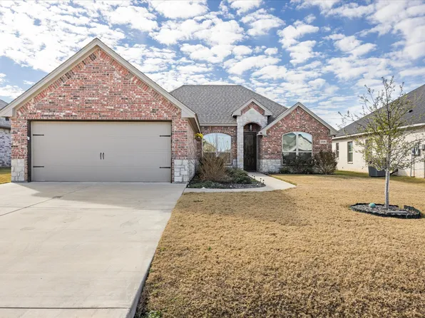 3318 Windcrest Dr, Granbury, TX 76049