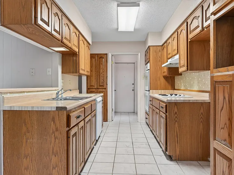 143 Forrest Trl — Photo 8