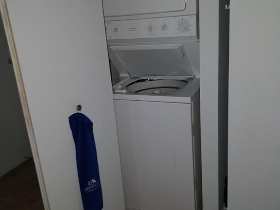 3rd image of 6000 Oakwood Dr APT 5H
