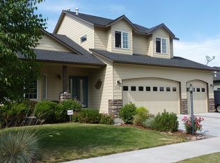 2238 SE Wind Rider Ln, Bend, OR 97702