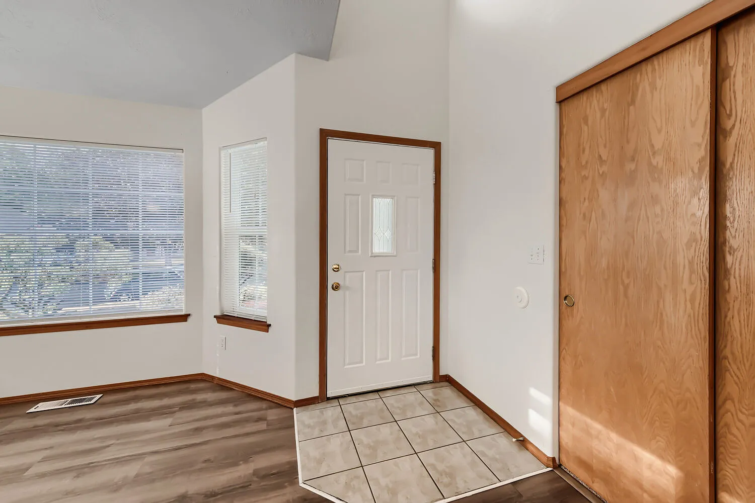 3 bed, 2.5 bath, 1679 sqft, $2,550 — Photo 3