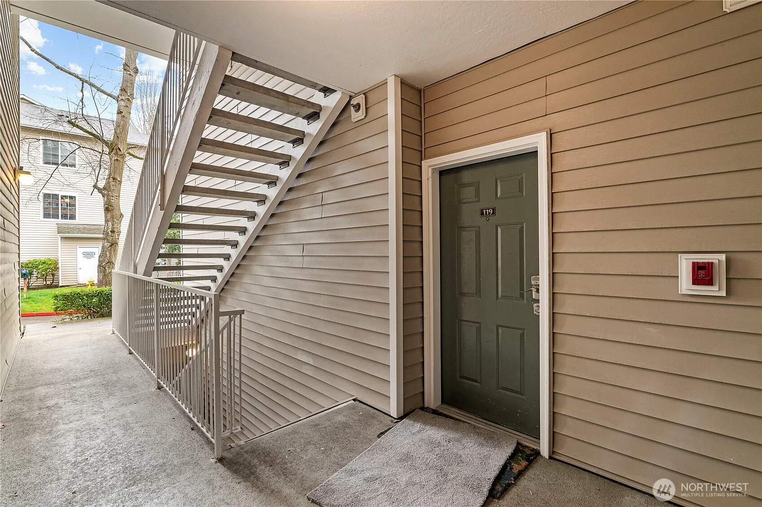 801 Rainier Avenue N #D119 photo 1