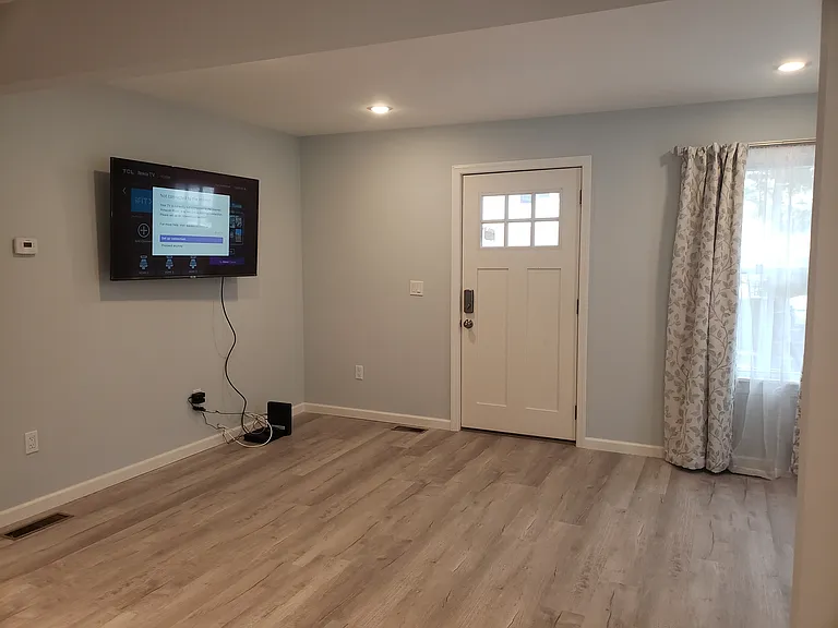 13 New Hampshire St #13 — Photo 10