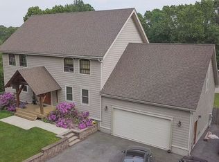 275 Chapin St, Ludlow, MA 01056