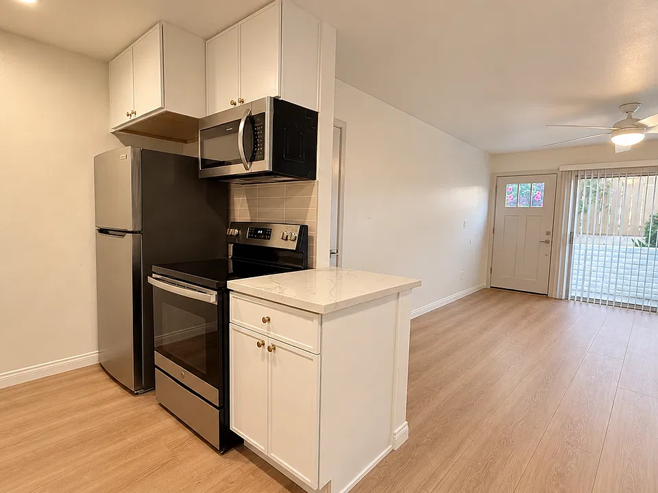 Royal Diane Apartments