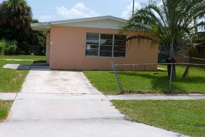 2nd image of 1364 7th St