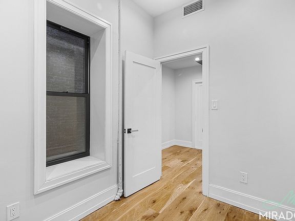 4th image of 221 E 10th St APT 10