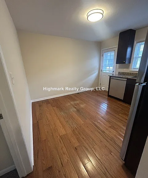 115 W Ash St #C — Photo 5