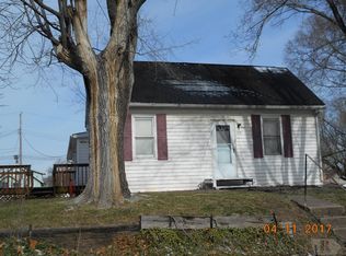 105 Cedar St, Montrose, IA 52639