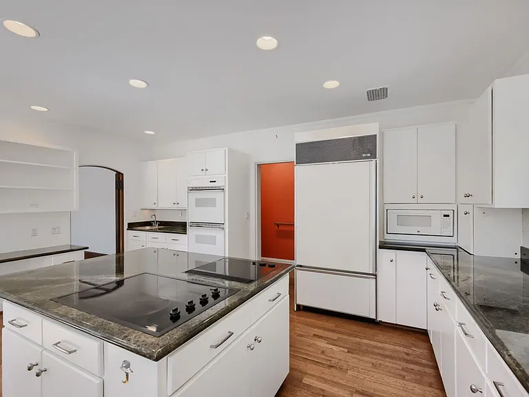125 N Gaylord St — Photo 6