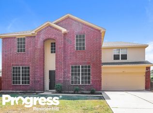 10617 Elk Hollow Dr, Fort Worth, TX 76140