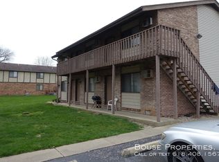 5 Lindbergh Cir, Belleville, IL 62221