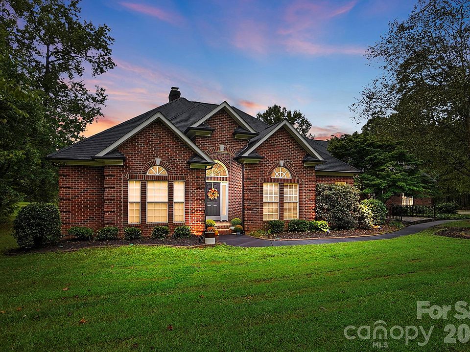 1st image of 1304 Presson Farm Ln