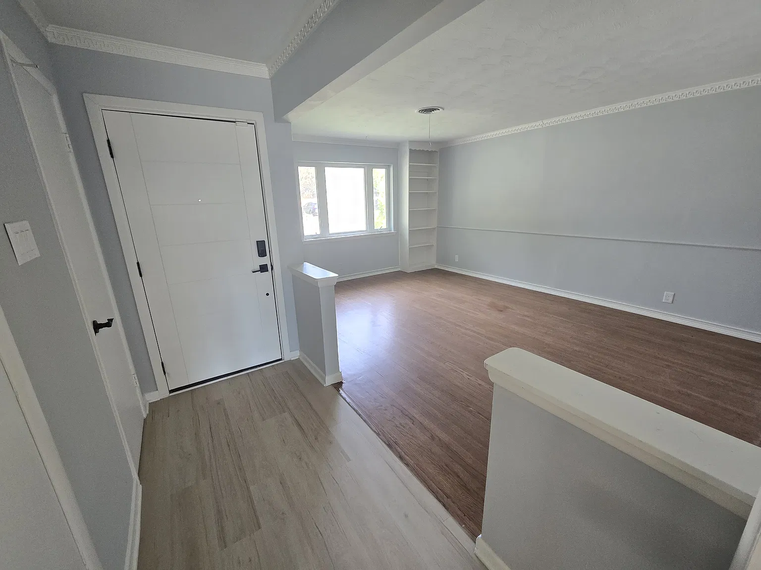 3 bed, 1288 sqft, $1,900 — Photo 2