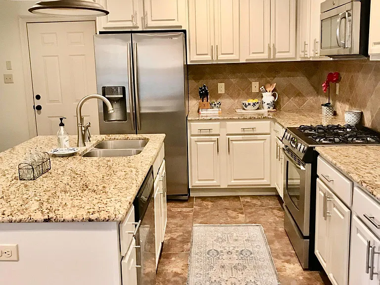 303 Harbor Bend Blvd — Photo 3