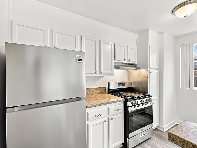 6329 Hummingbird St — Photo 11