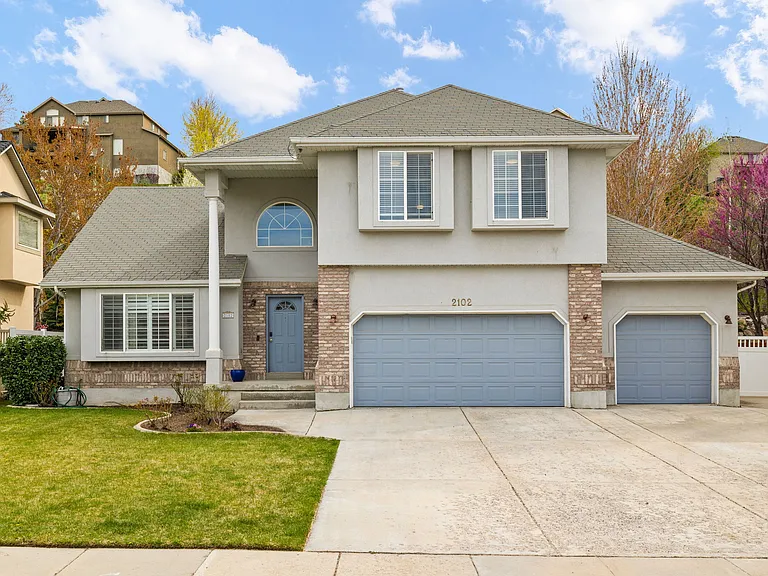 2102 E Candle Spruce Cv — Photo 1