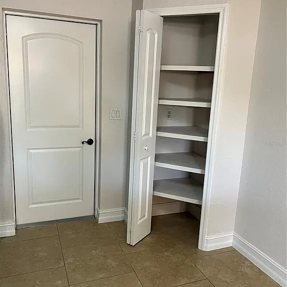 15532 Chamberlain Blvd #A — Photo 11