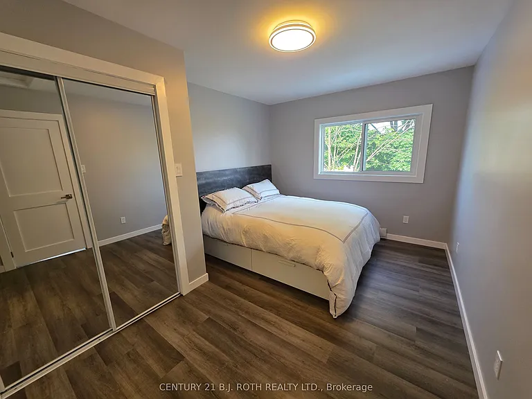 82 Albert St N #2 — Photo 4