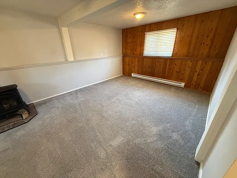 365 Bellvue Ave — Photo 28