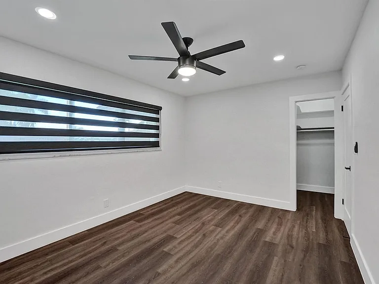5011 Buchanan St — Photo 40