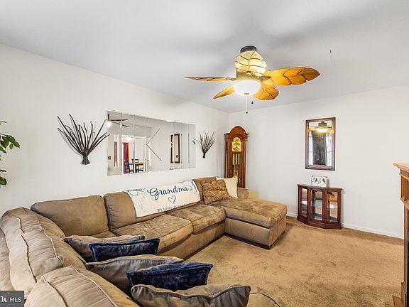5th image of 139 Prospect St