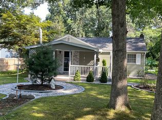 9 Cedar Ln, Middle Island, NY 11953