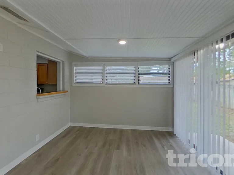 11415 Cardiff Dr — Photo 4
