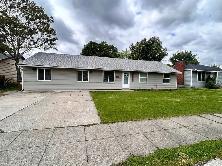 1927 E Marshall Ave — Photo 24