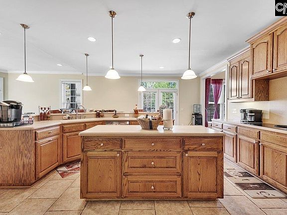 5th image of 111 Brookhaven Cir