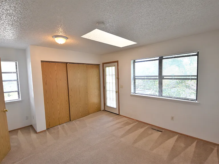 2927 Broadway St #4 — Photo 15