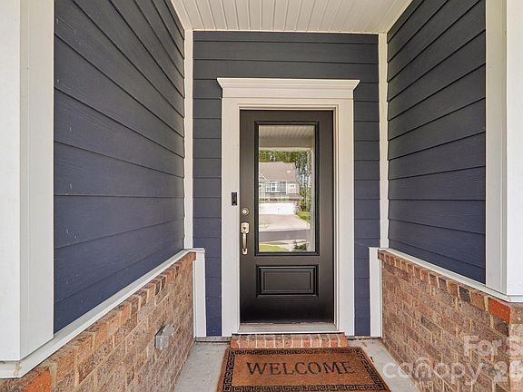 4th image of 130 Rooster Tail Ln